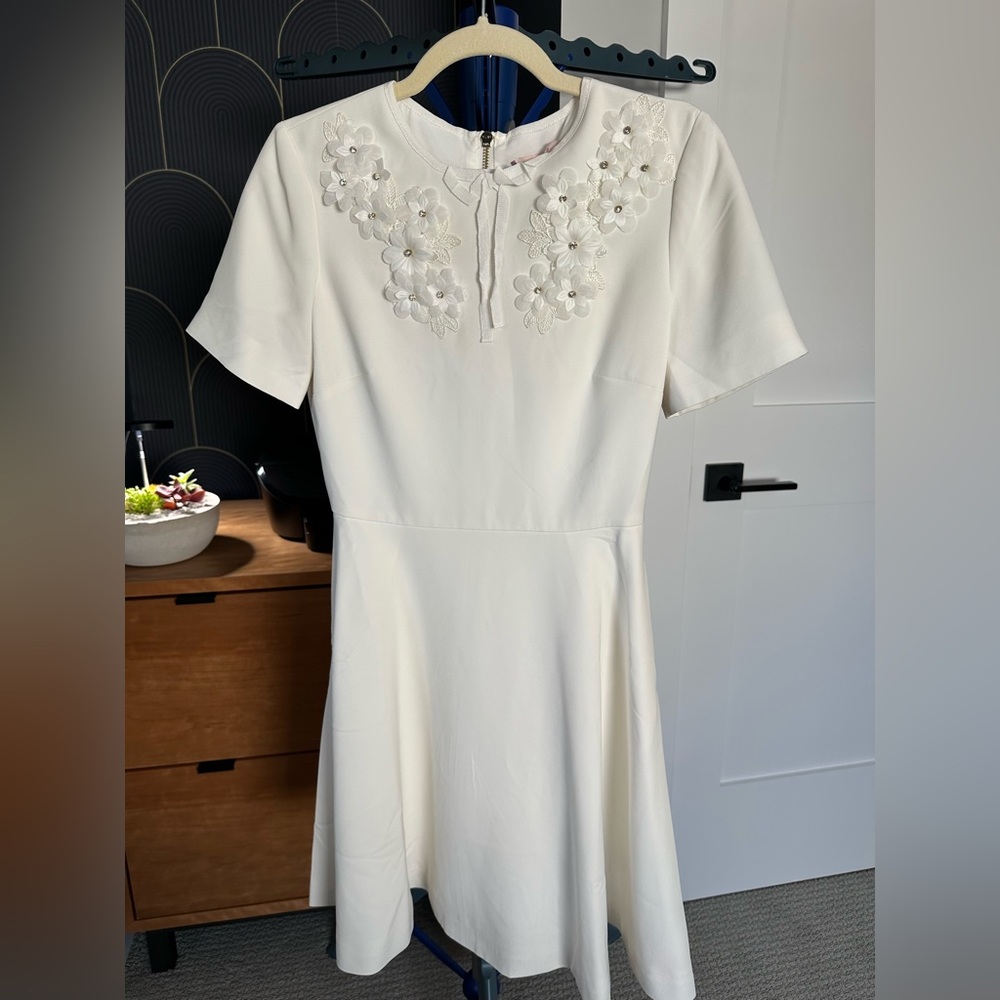 Ted Baker Ivory Dress with Floral Appliqué - Picture 3 of 6
